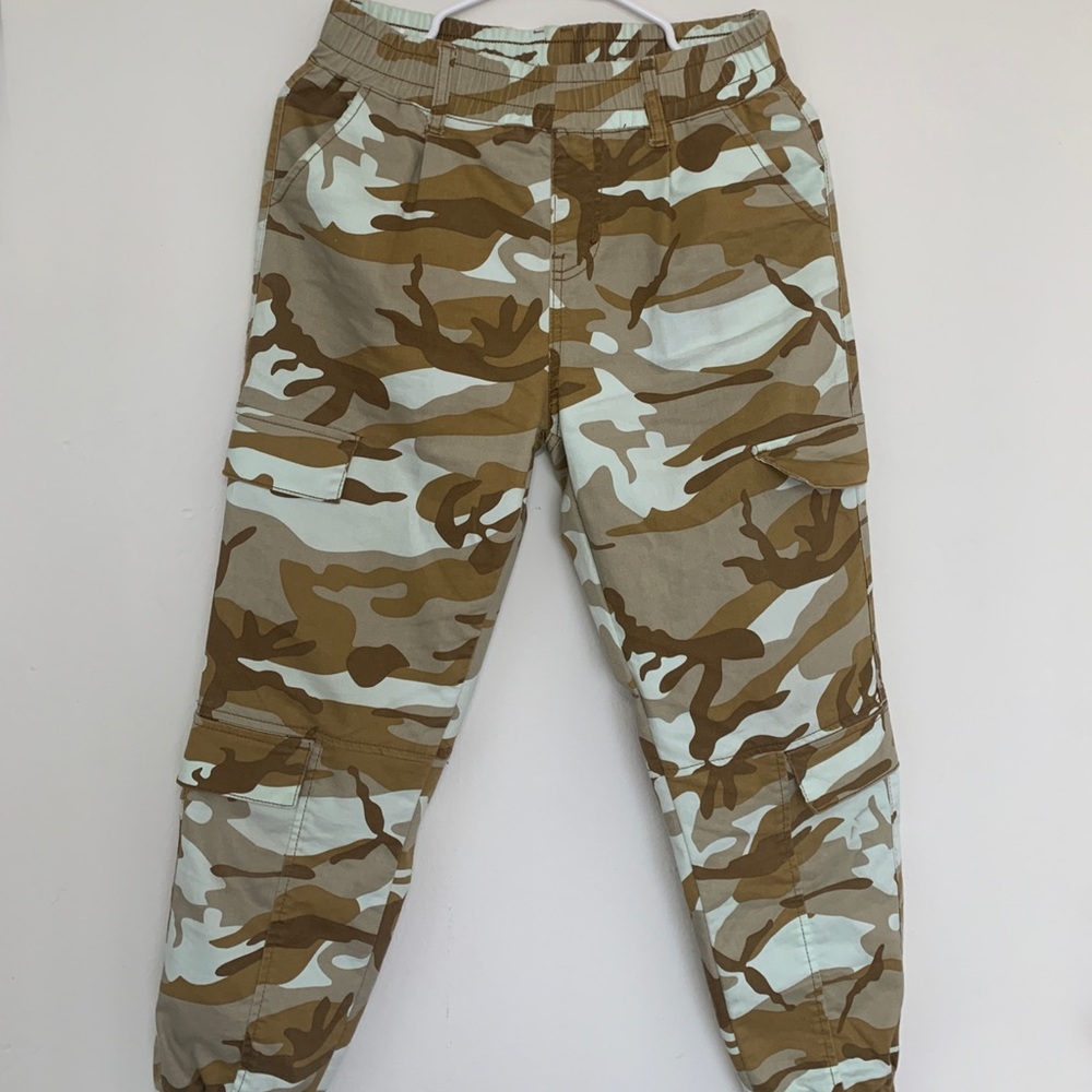 brown/cream camouflage jean-like joggers
